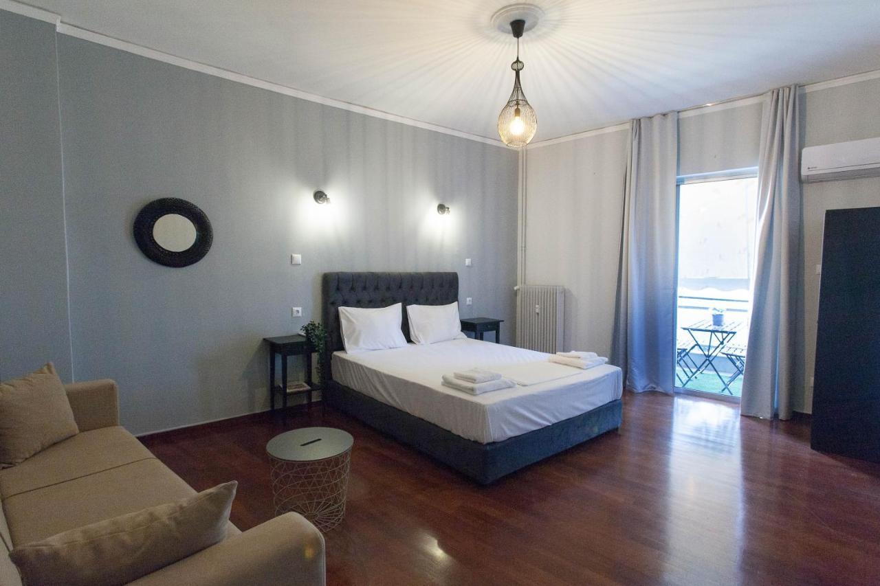 Apartament Themis 12 *