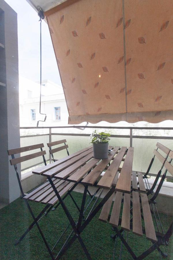 Apartament Themis 12 *